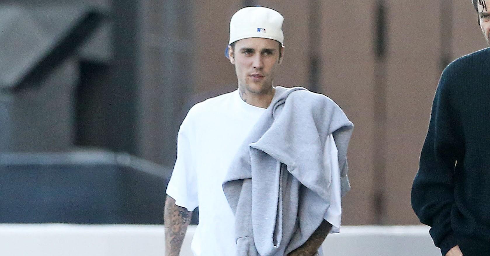 justin bieber family concerned pop star doesnt trust people around him