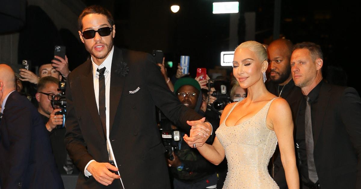 pete davidson girlfriend elsie hewitt mimics look kim kardashian met gala