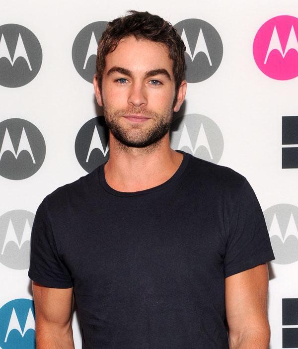 VIDEO: Chace Crawford Jokes About Nip Slips on 'Gossip Girl' Gag Reel