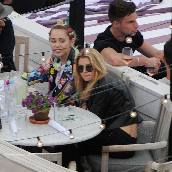 Miley cyrus dating stella maxwell