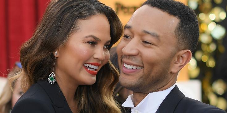 Chrissy teigen john legend baby bombshell 1