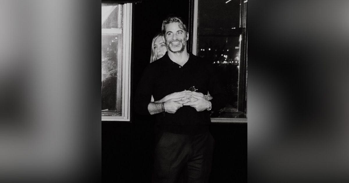 jennifer aniston jim curtis relationship timeline photos