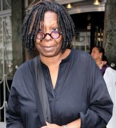 2010__08__wenn5528415 227×300.jpg