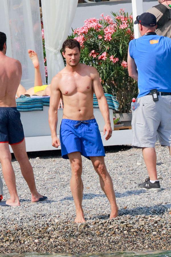 50 shades of grey steamy set photos dakota johnson bikini jamie dornan