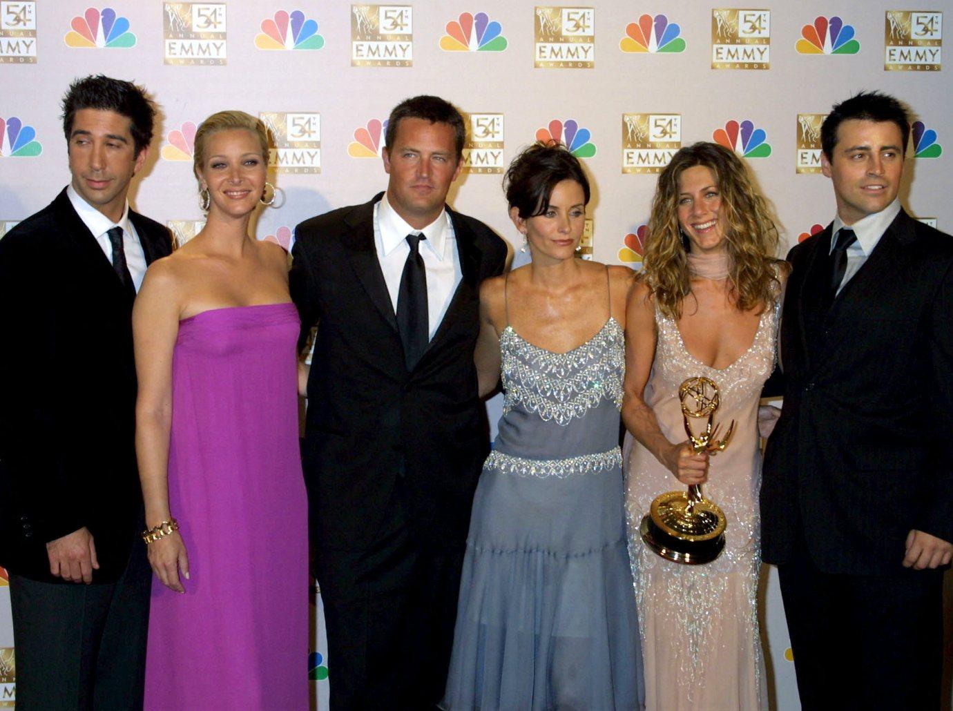 david schwimmer reveals matthew perry very reserved friends days