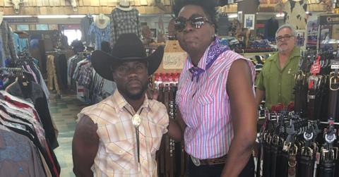 Kevin Hart And Leslie Jones Cowboy Clothes Photos hero