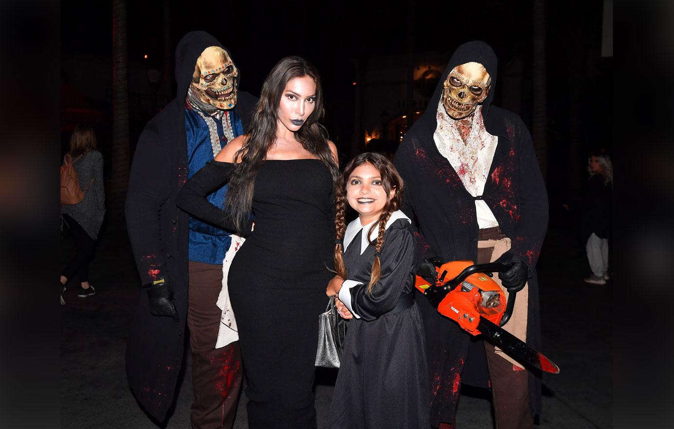 farrah-abraham-daughter-sophia-halloween-costume-photos