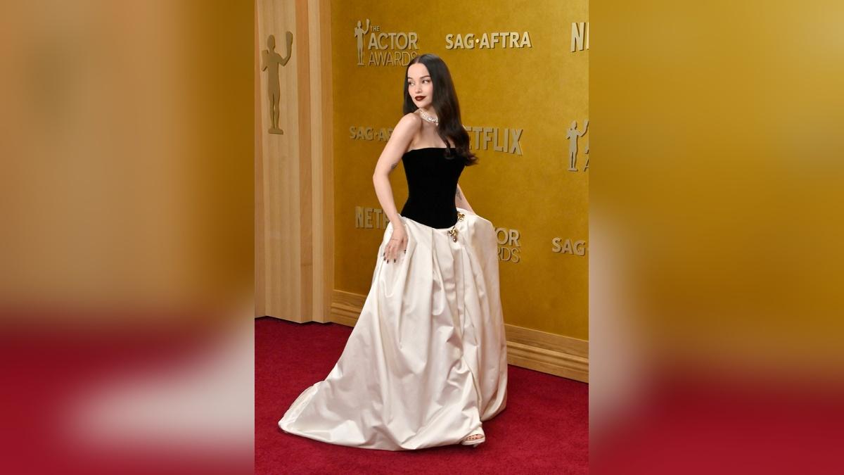 Image of Dove Cameron wore a Monique Lhuillier gown to the Actor Awards.