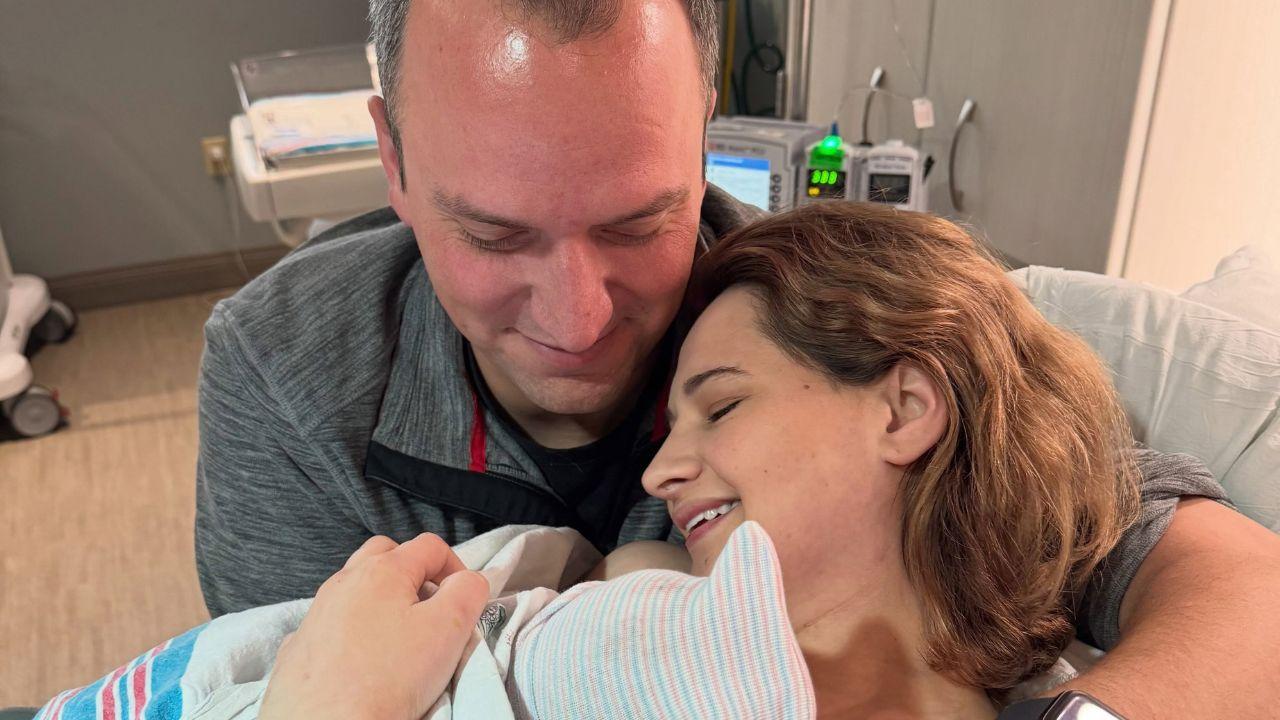 Image of Gypsy Rose Blanchard, Ken Urker, and their newborn child. 