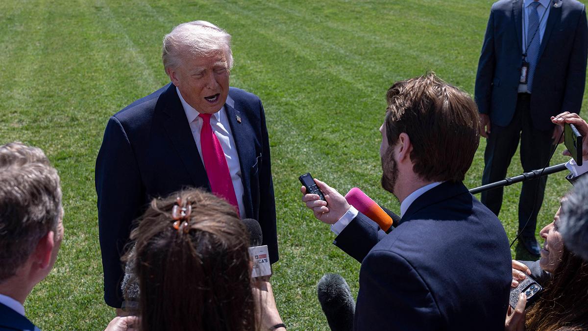 Image of J.B. Pritzker joked, 'It takes one to know one,' in response to Donald Trump's weight jabs.