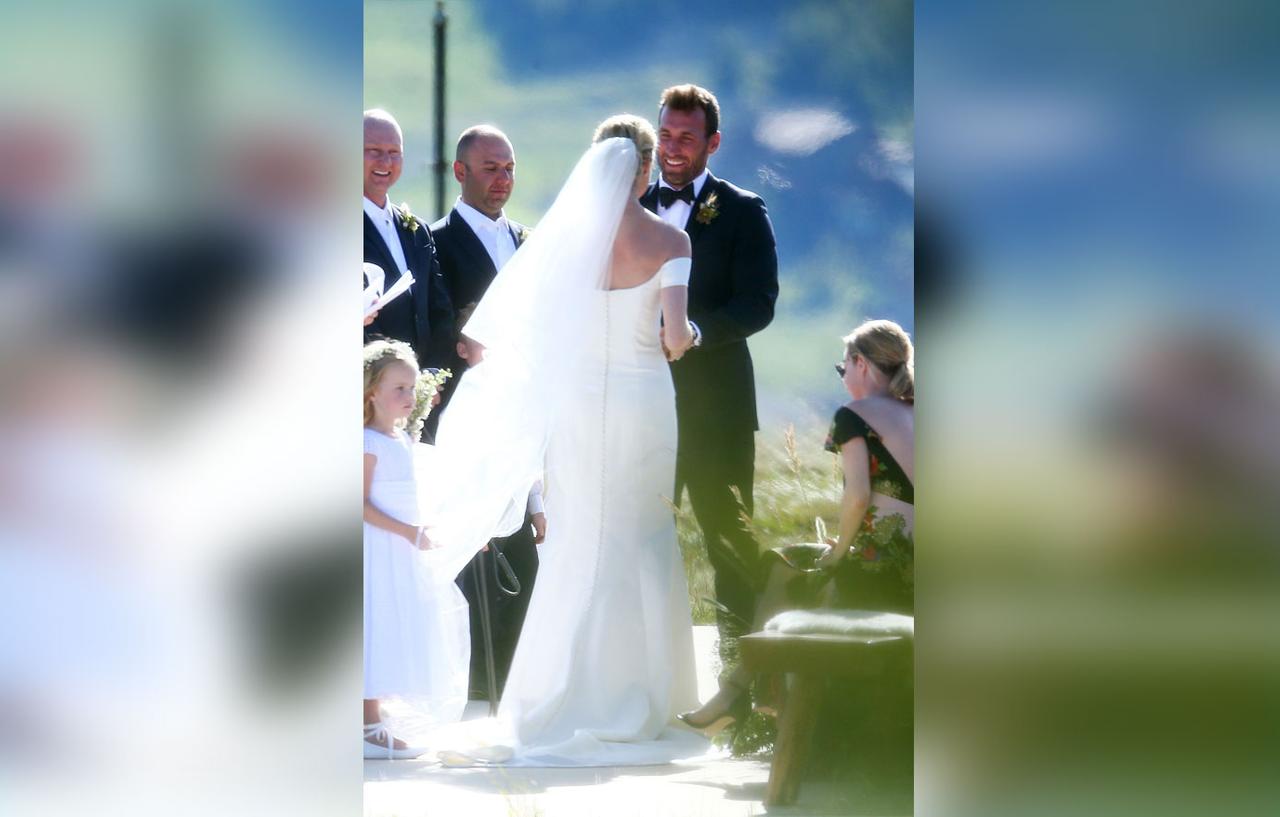 [PICS] Inside Erin Andrews' Gorgeous Montana Wedding To Jarret Stoll