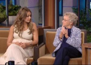 2011__07__Jessica_Alba_Dr_Sue_July26newsbt 300×213.jpg