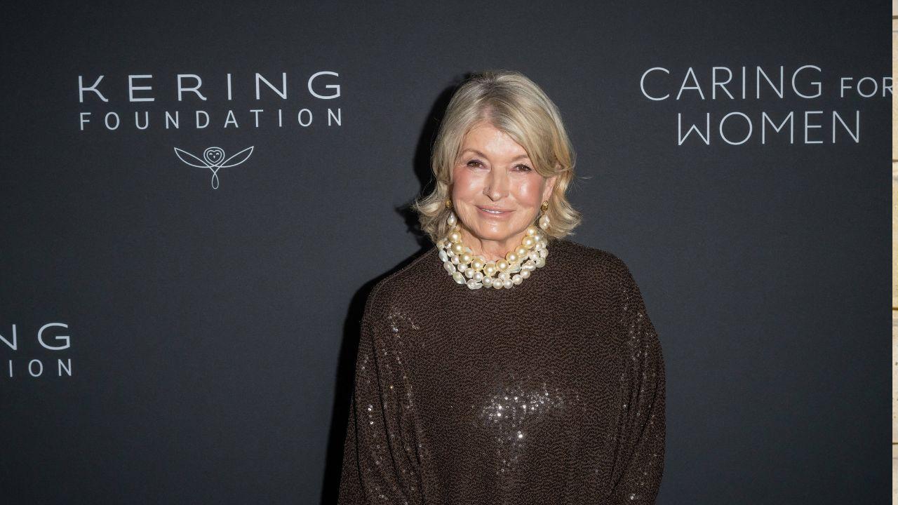 image of Martha Stewart lives on a farm.