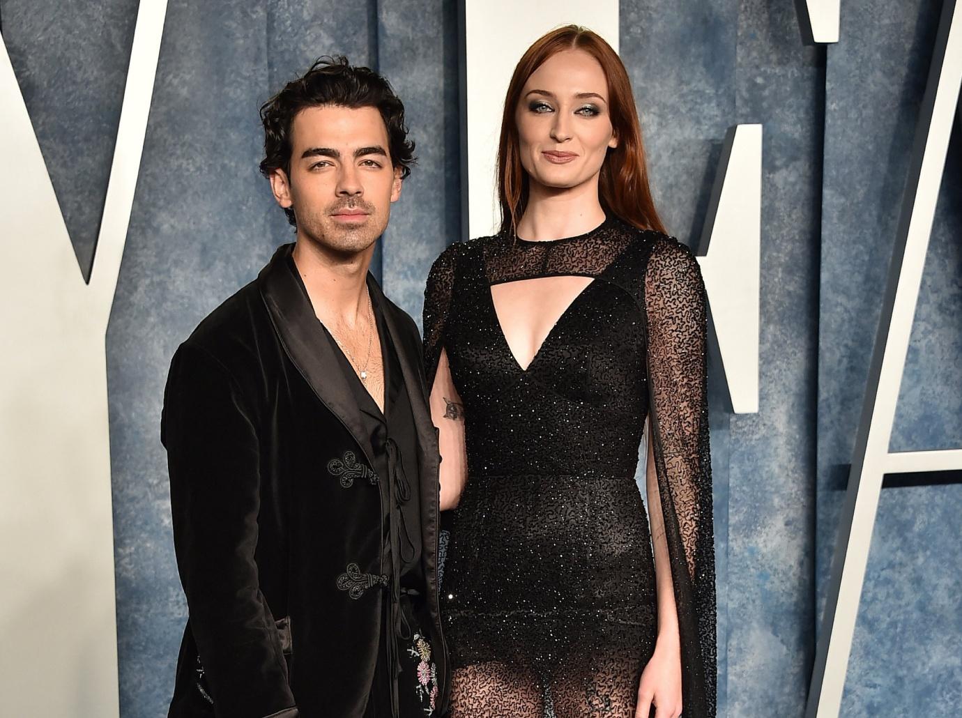 joe jonas detached sophie turner marriage april