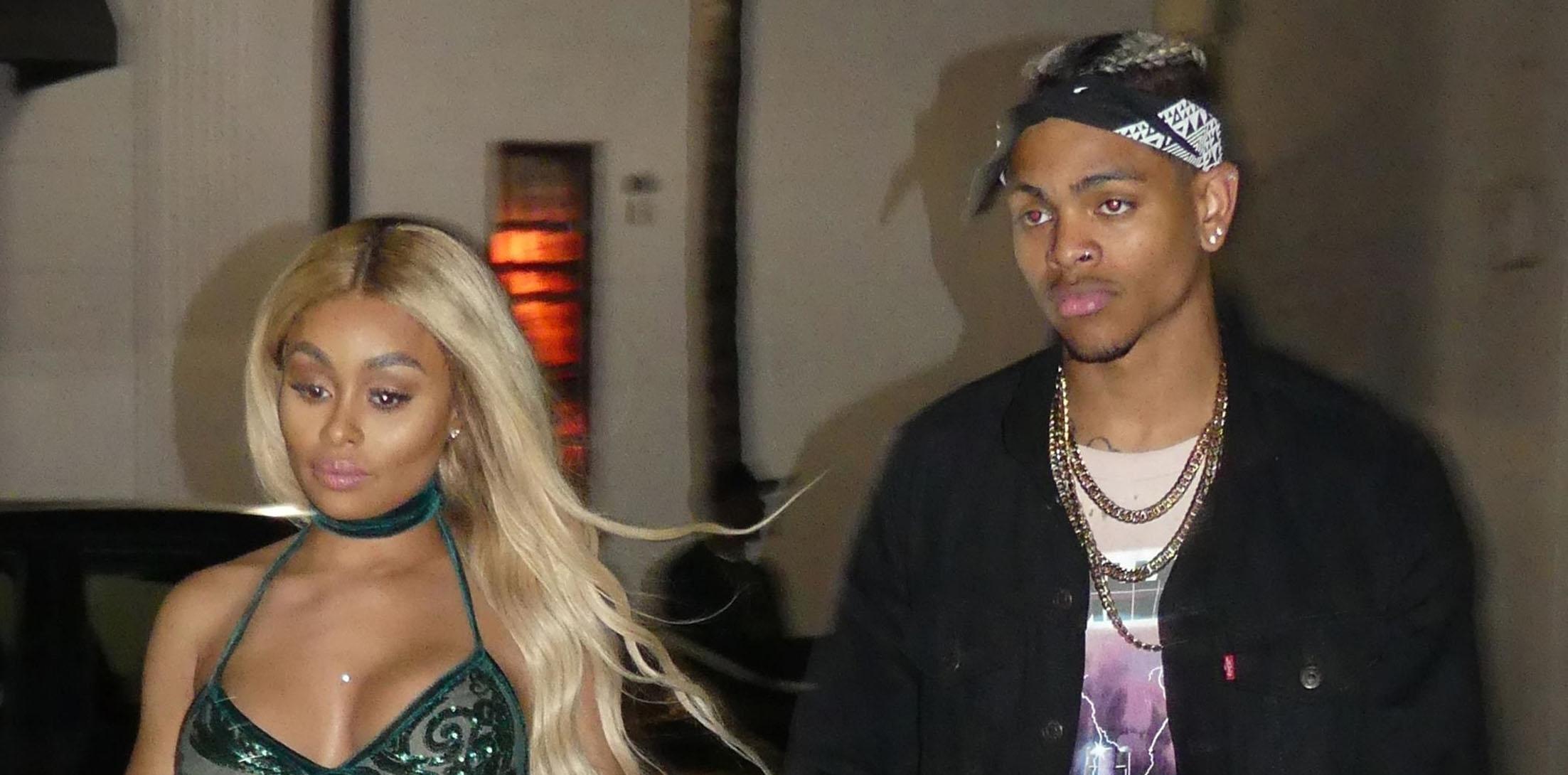 blac-chyna-s-new-boyfriend-can-t-keep-his-hands-off-her