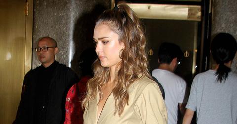 Jessica alba fit fab office meeting NYC main