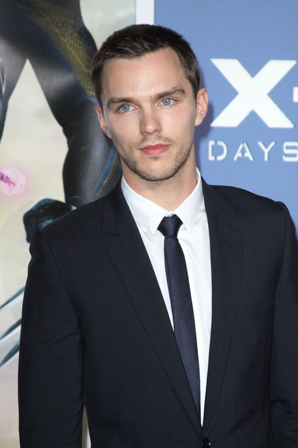 Nicholas hoult ditches jennifer lawrence 02