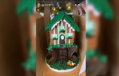 gwen stefani adorable christmas gift chrissy teigen