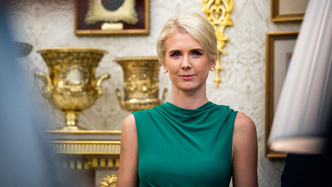 Photo of The governor trolled Donald Trump by joking about renaming a landmark after his beloved aide Natalie Harp.