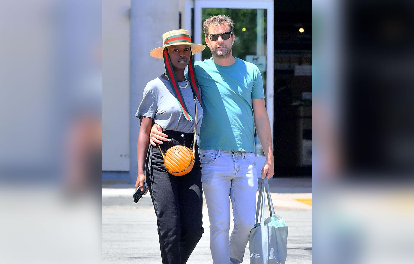 joshua-jackson-jodie-turner smith walking