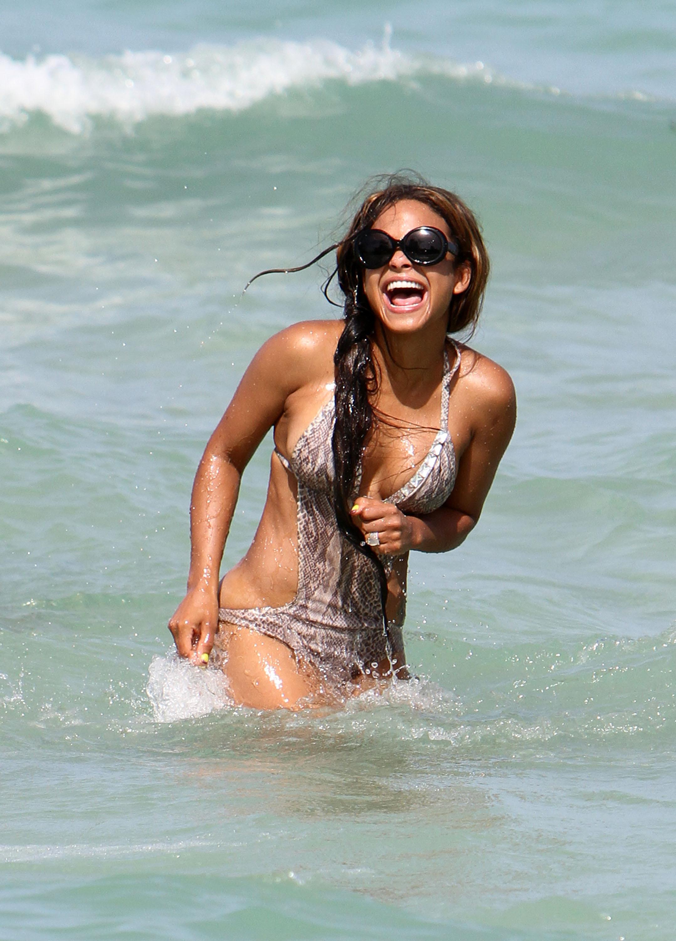 Christina milian july20 197_ _1.jpg