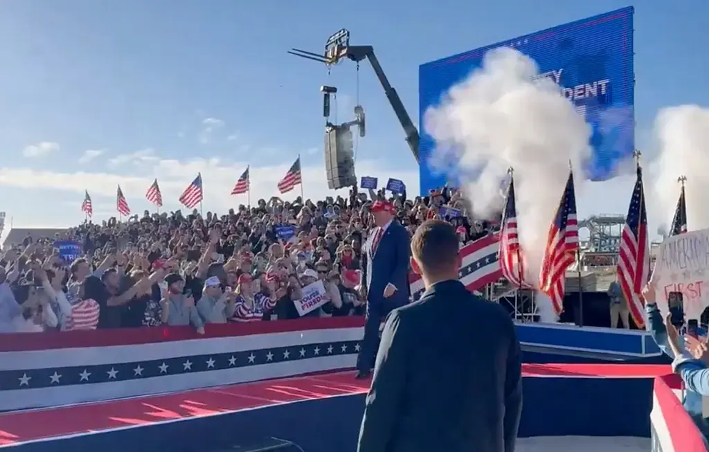 donald trumps bronx rally crowd size exposed overhead view protesters