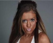 2009__12__alyssa_milano 225×184.jpg