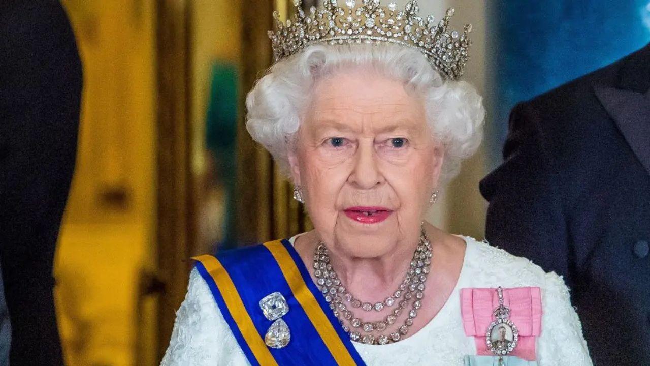 image of royal family