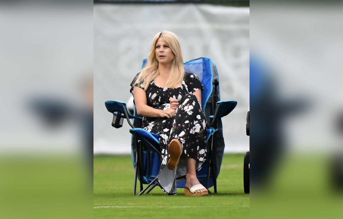 Elin Nordegren Sitting In Chair Gives Birth