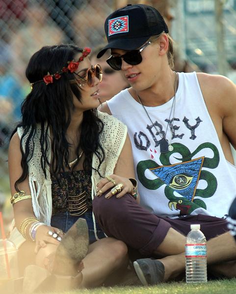 Ok_041113 vanessa hudgens austin butler coachella_ _1.jpg