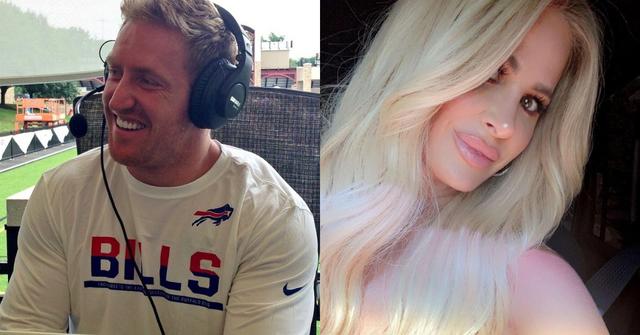 kim zolciak estranged husband kroy biermann served divorce papers pajamas