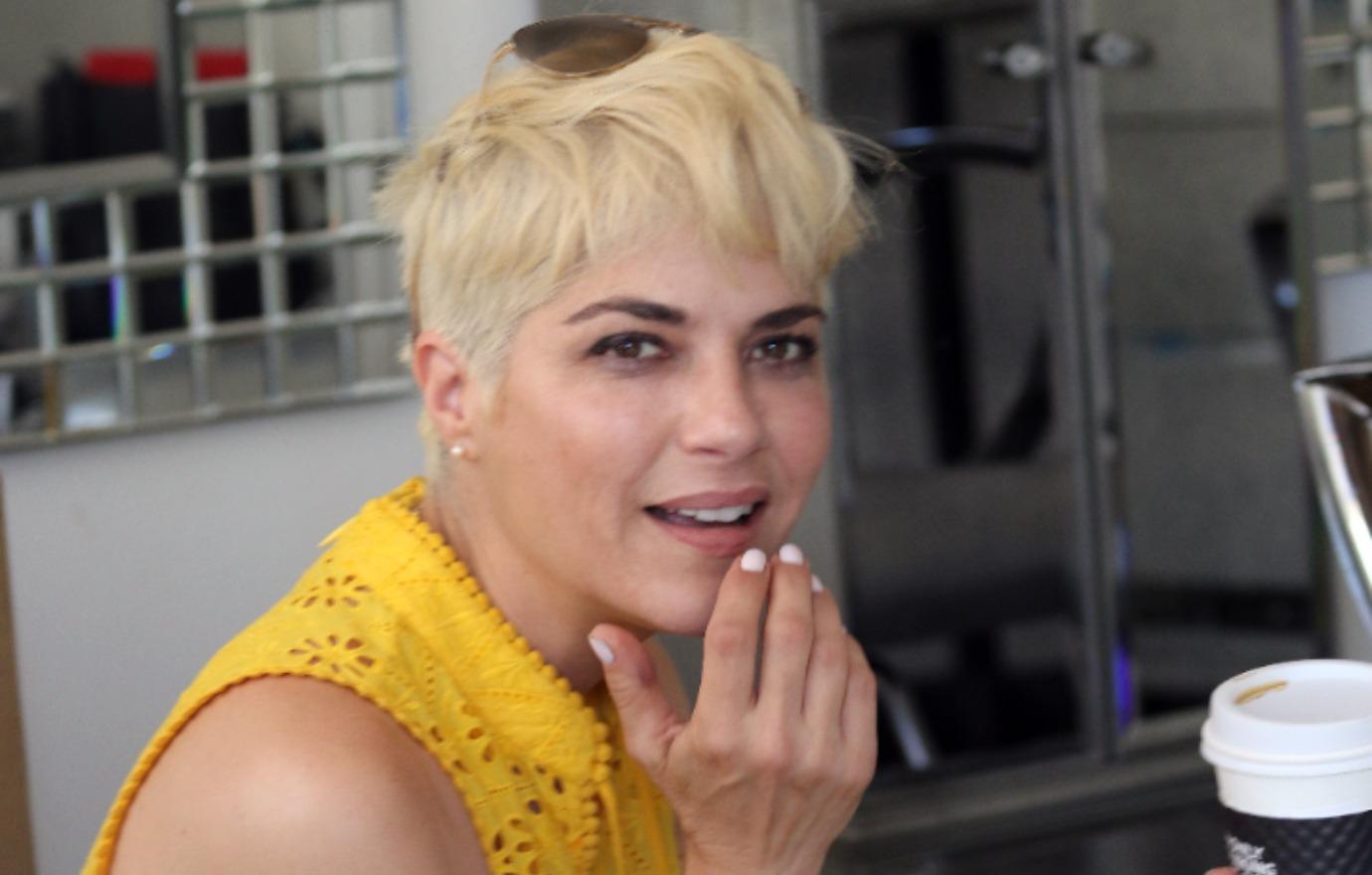 selma blair has her life back amid battle multiple sclerosis health source