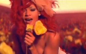 2010__10__Rihanna_Oct13news 300×191.jpg