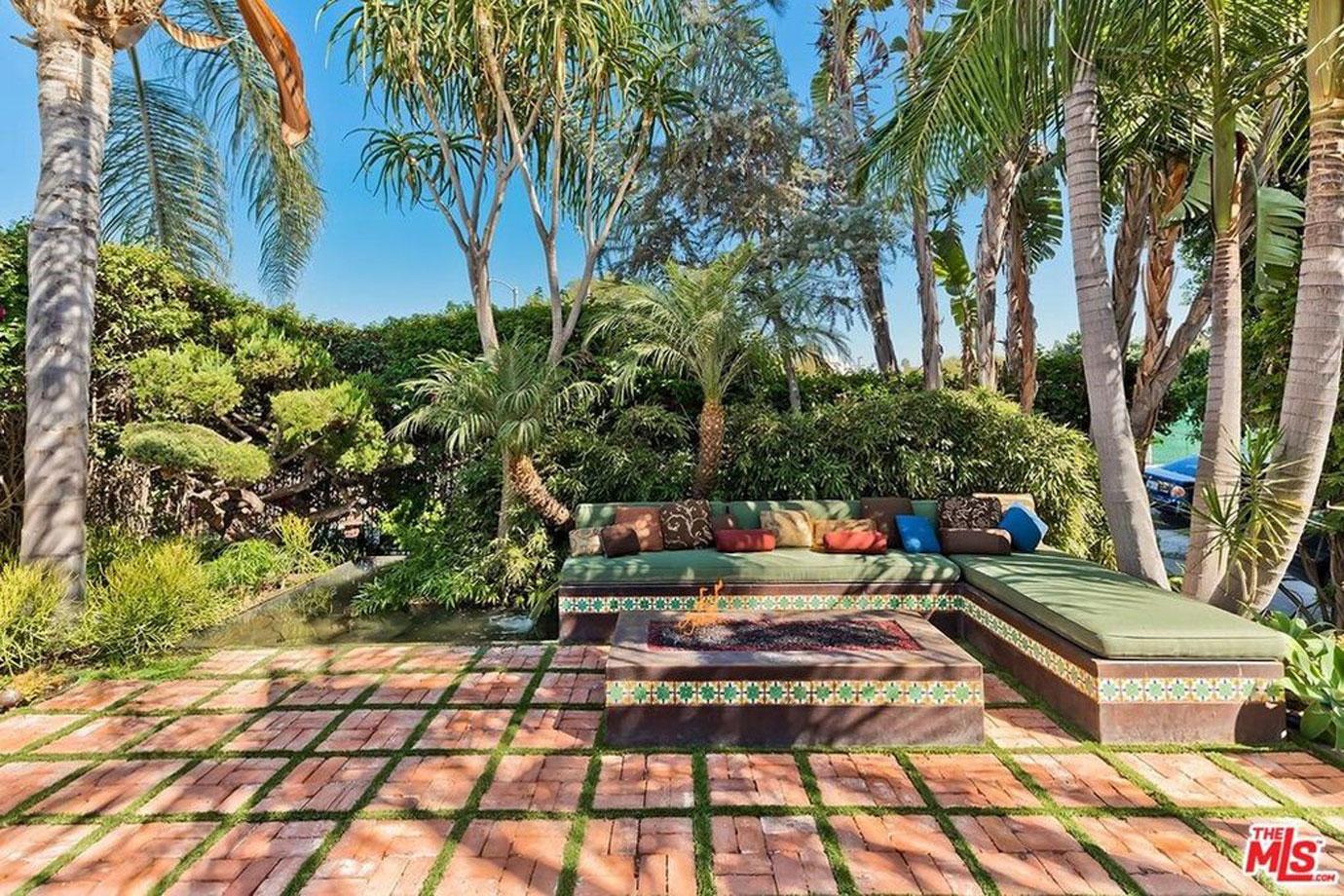 Actor Seth Rogen Sells West Hollywood Mansion For $2 Million: Photos