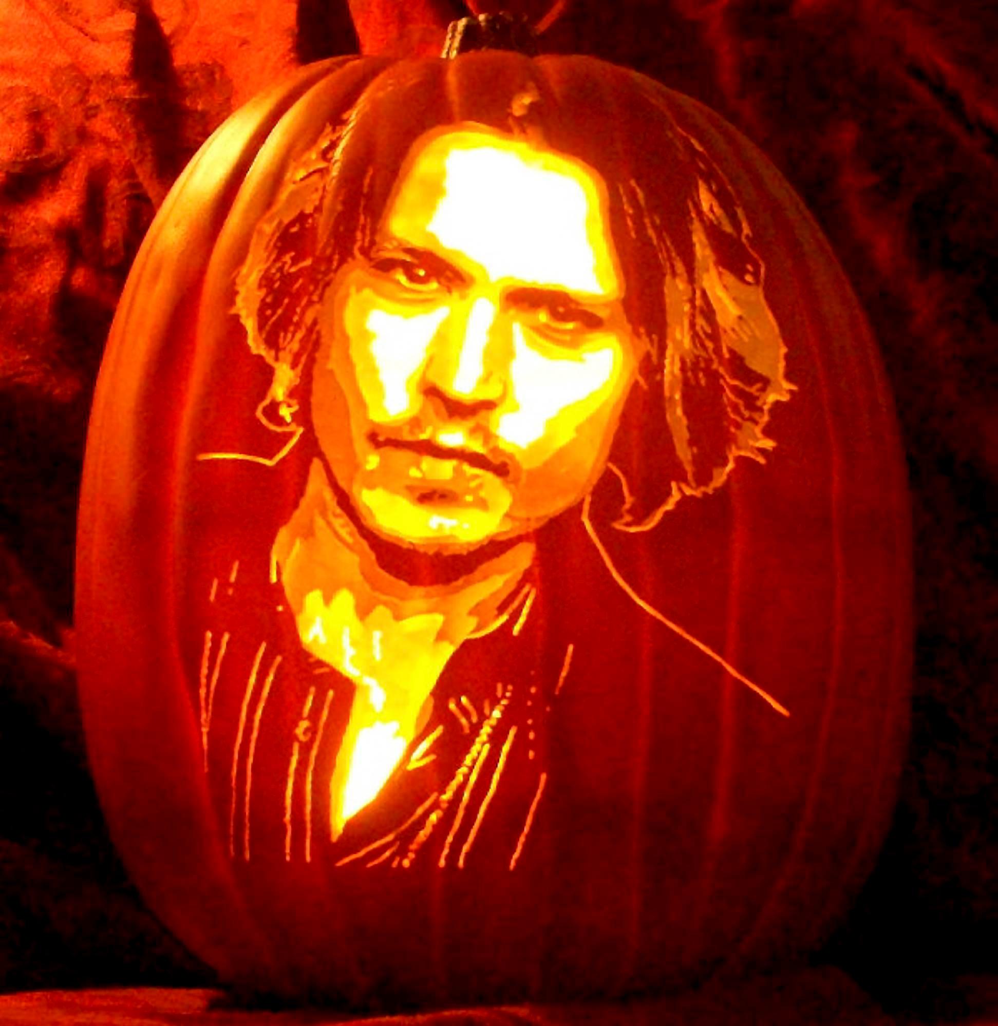 Amazing carved versions of celebrities and movie characters on pumpkins