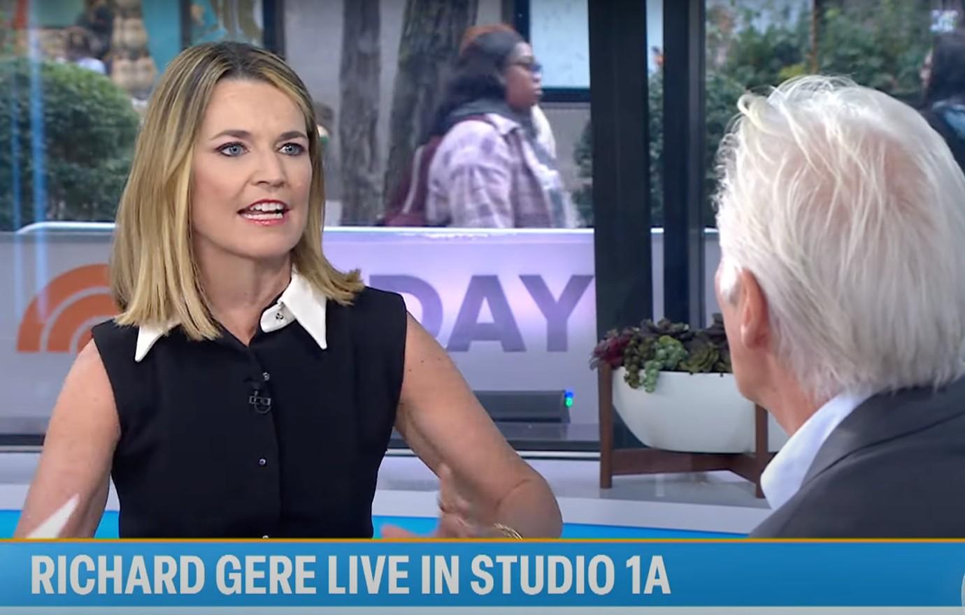 richard gere flips off savannah chrisley