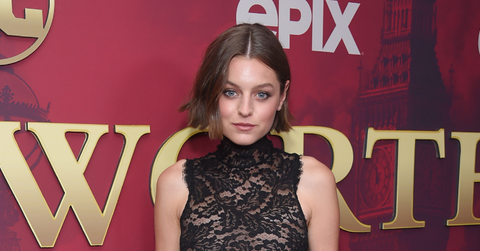 the-crown-diana-wedding-dress-emma-corrin