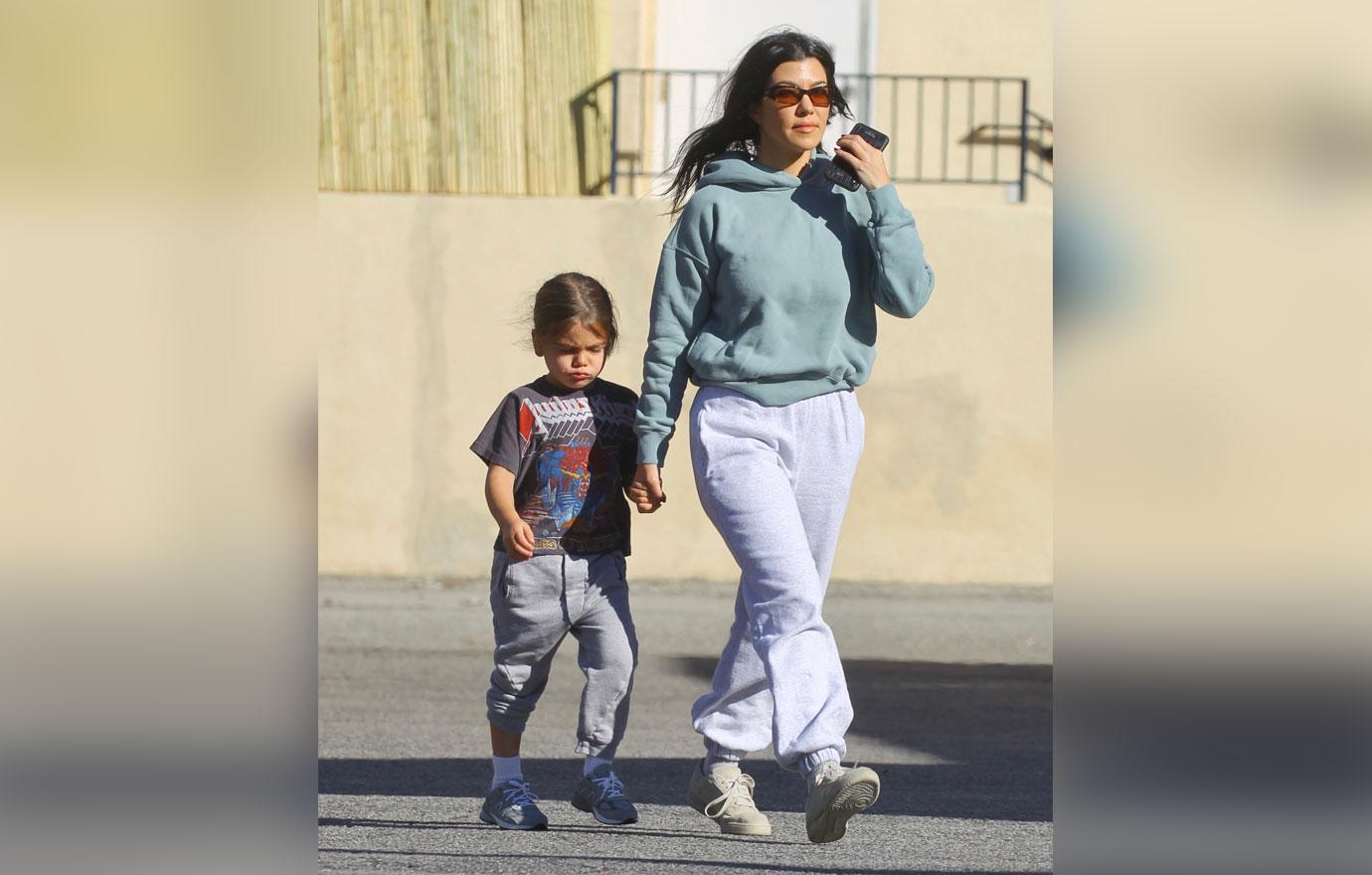 Kourtney Kardashian Takes Her Son Reign To Color Me Mine Painting Studio