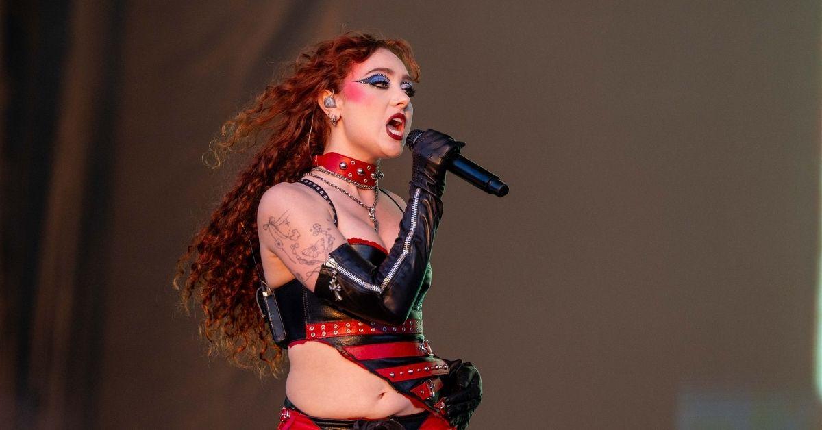 image of Chappell Roan thanked the crowd, saying she was grateful to perform. 