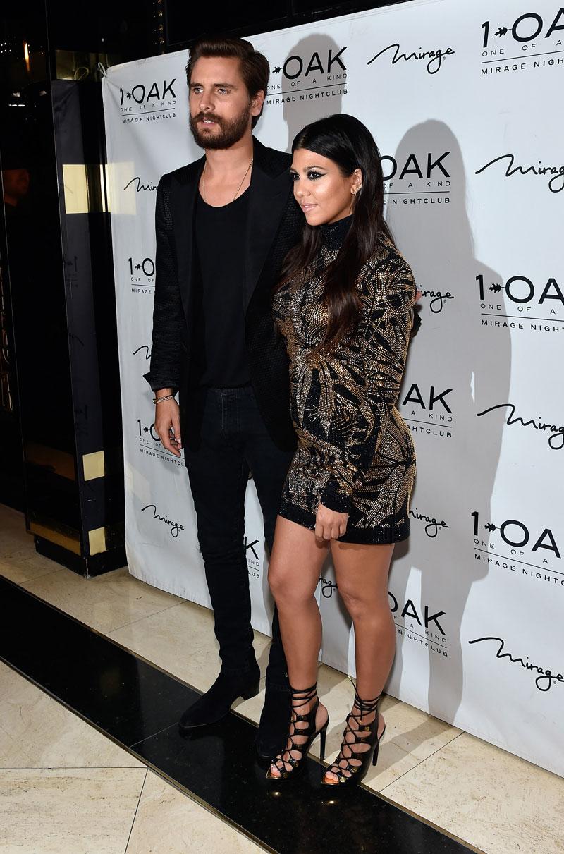 Kourtney kardashian fourth pregnancy scott disick twitter slam 04