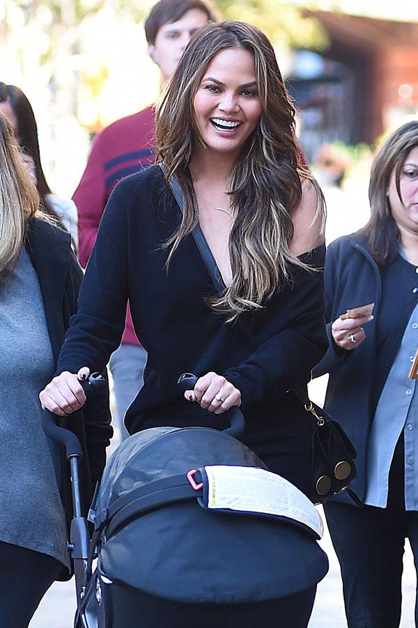 Chrissy teigen photos luna legend 05