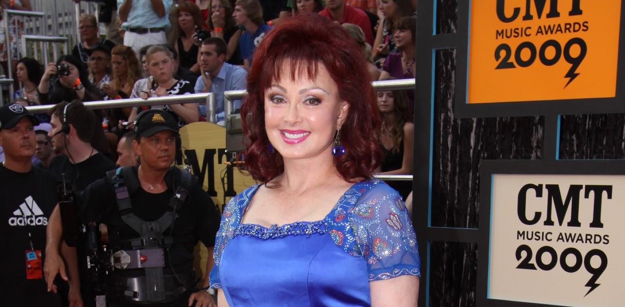 naomi judd died suicide mental illness