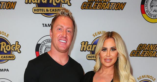 kim zolciak estranged husband kroy biermann served divorce papers