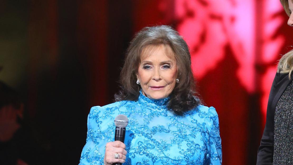 loretta lynn planning funeral