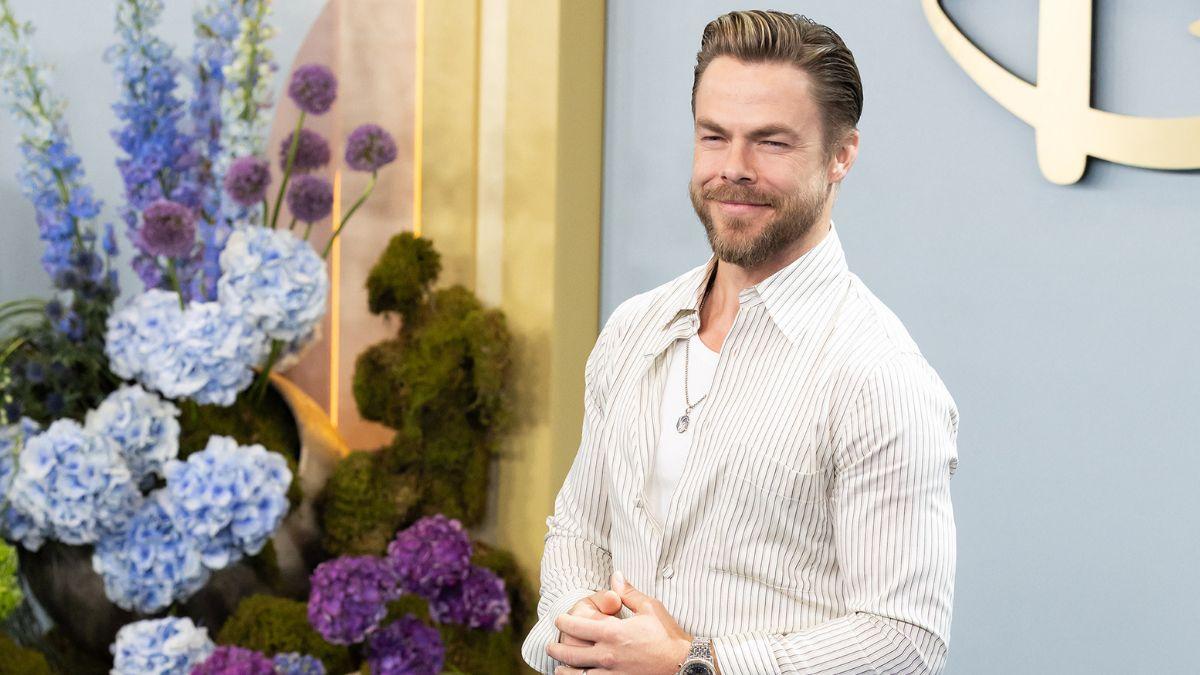 image of Derek hough 