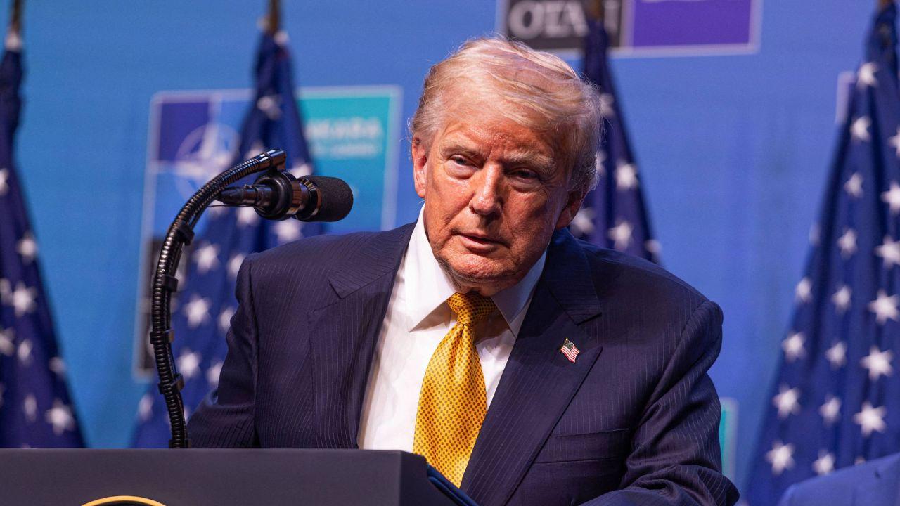 Image of Reports said Donald Trump switched planes after an alleged assassination threat.