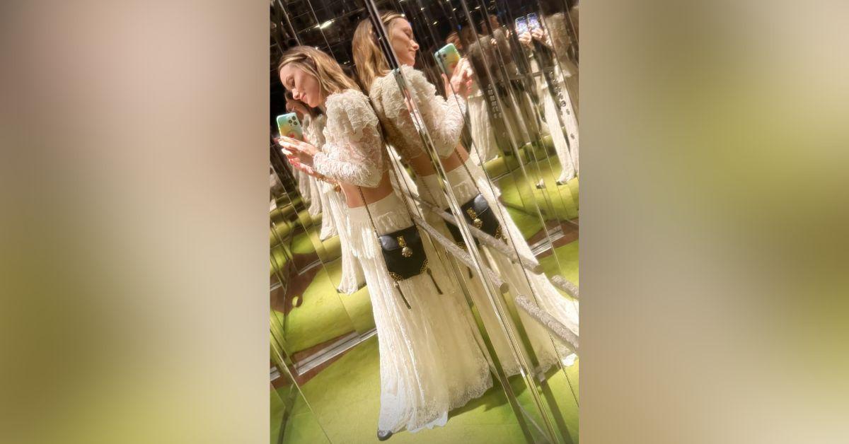 Image of Olivia Wilde flaunted her tiny waist in a two-piece set.
