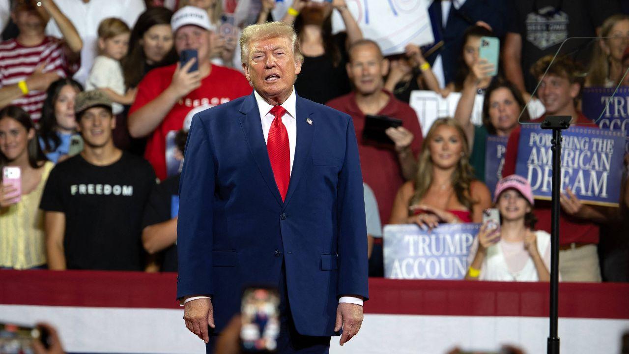 image of trump and Natalie harp