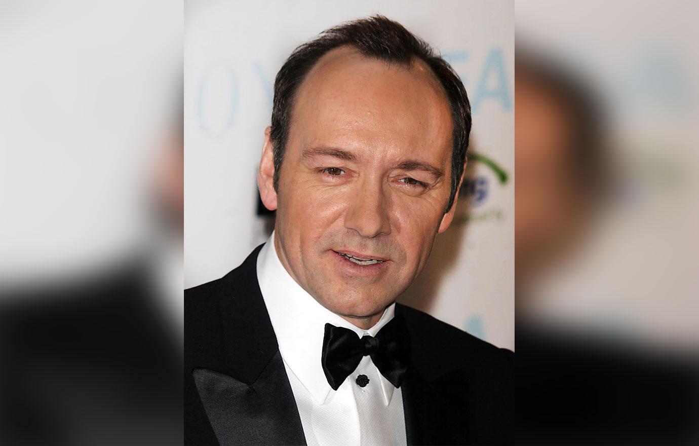 kevin spacey ordered turn over crisis mode emails sexual assault allegations public