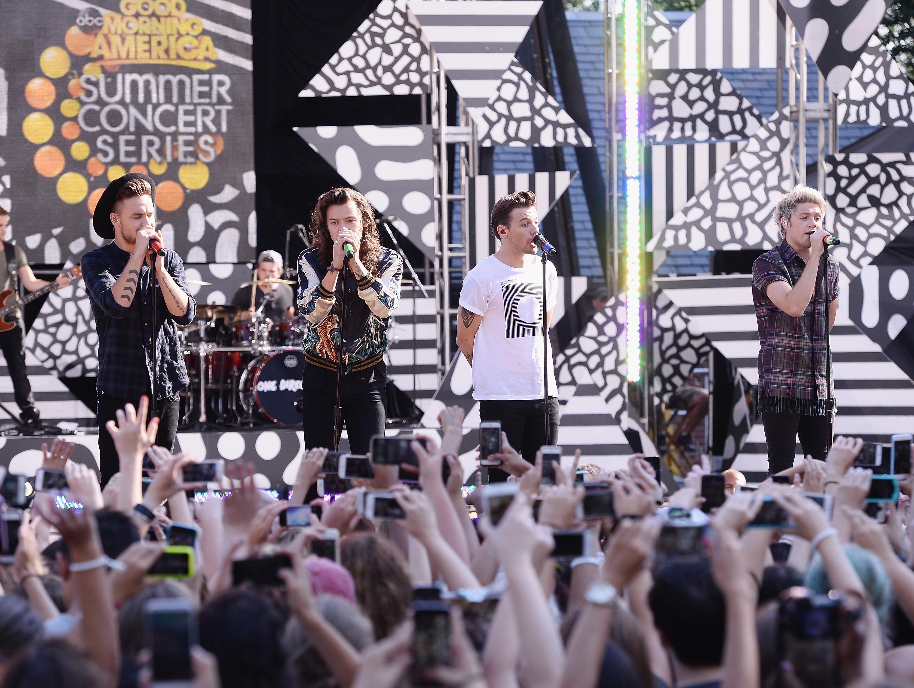 One Direction Performs On ABC&#8217;s &#8220;Good Morning America&#8221;